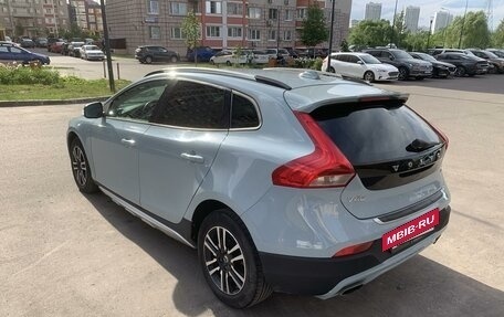 Volvo V40 Cross Country I, 2018 год, 2 450 000 рублей, 4 фотография