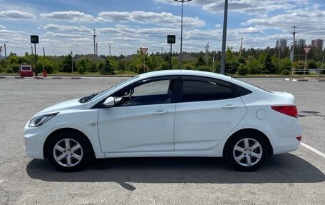 Hyundai Solaris II рестайлинг, 2012 год, 850 000 рублей, 4 фотография