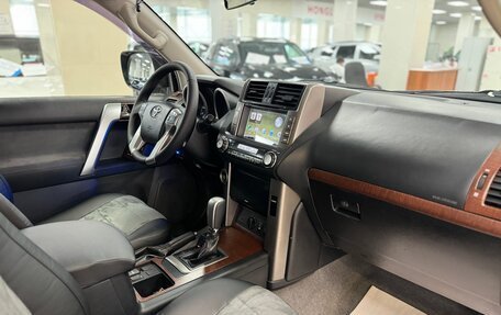 Toyota Land Cruiser Prado 150 рестайлинг 2, 2013 год, 3 199 000 рублей, 7 фотография