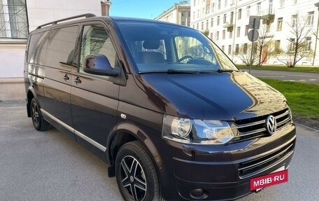 Volkswagen Caravelle T5, 2014 год, 2 890 000 рублей, 7 фотография