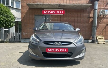 Hyundai Solaris II рестайлинг, 2013 год, 999 000 рублей, 2 фотография