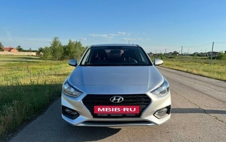 Hyundai Solaris II рестайлинг, 2017 год, 1 300 000 рублей, 2 фотография