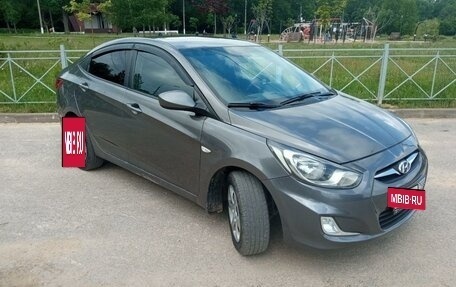 Hyundai Solaris II рестайлинг, 2011 год, 730 000 рублей, 4 фотография