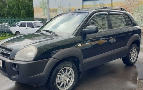 Hyundai Tucson III, 2006 год, 765 000 рублей, 2 фотография