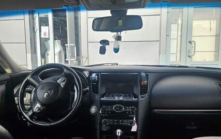 Infiniti QX70, 2013 год, 2 300 000 рублей, 7 фотография