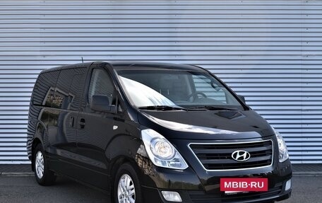 Hyundai H-1 II рестайлинг, 2016 год, 2 367 000 рублей, 3 фотография