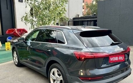 Audi e-tron I, 2020 год, 5 270 000 рублей, 2 фотография