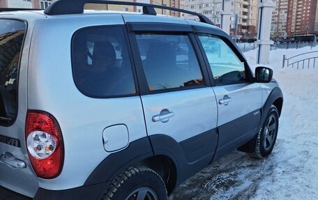 Chevrolet Niva I рестайлинг, 2018 год, 950 000 рублей, 4 фотография