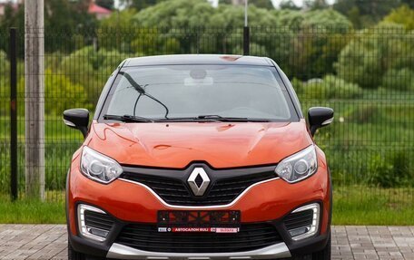 Renault Kaptur I рестайлинг, 2016 год, 1 640 000 рублей, 2 фотография