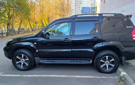 Toyota Land Cruiser Prado 120 рестайлинг, 2007 год, 2 450 000 рублей, 3 фотография