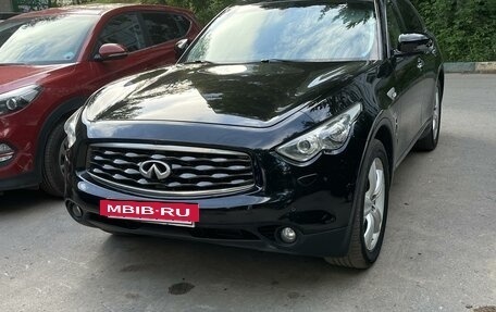 Infiniti FX II, 2011 год, 2 050 000 рублей, 2 фотография