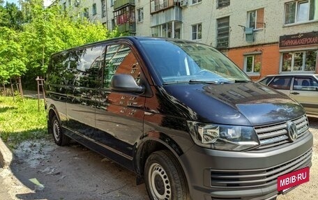 Volkswagen Caravelle T6 рестайлинг, 2016 год, 3 100 000 рублей, 2 фотография