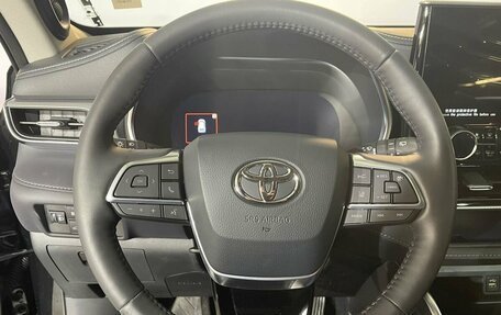 Toyota Highlander, 2023 год, 6 550 000 рублей, 9 фотография