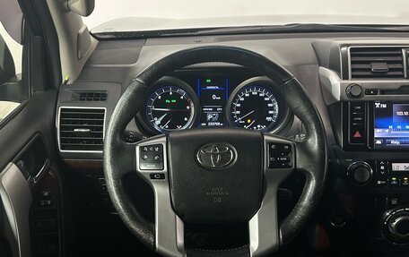 Toyota Land Cruiser Prado 150 рестайлинг 2, 2014 год, 3 299 000 рублей, 15 фотография