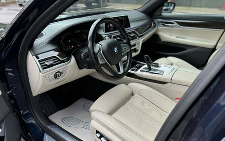 BMW 7 серия, 2019 год, 5 250 000 рублей, 9 фотография