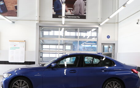 BMW 3 серия, 2021 год, 4 600 000 рублей, 3 фотография
