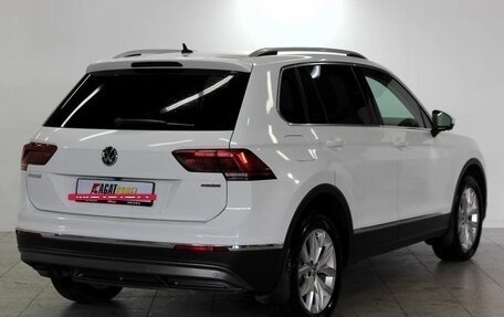 Volkswagen Tiguan II, 2018 год, 2 599 000 рублей, 5 фотография