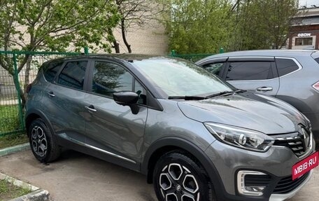 Renault Kaptur I рестайлинг, 2021 год, 1 800 000 рублей, 2 фотография