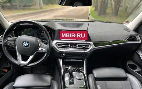 BMW 3 серия, 2019 год, 3 600 000 рублей, 10 фотография