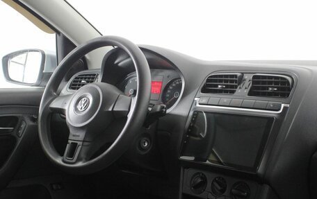 Volkswagen Polo VI (EU Market), 2013 год, 735 000 рублей, 9 фотография
