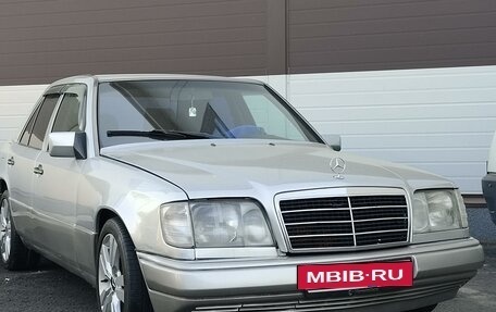 Mercedes-Benz E-Класс, 1994 год, 540 000 рублей, 6 фотография