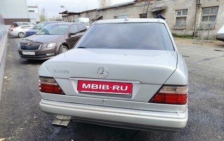 Mercedes-Benz E-Класс, 1994 год, 540 000 рублей, 8 фотография