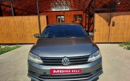 Volkswagen Jetta VI, 2017 год, 1 380 000 рублей, 2 фотография