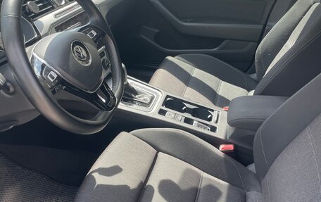Volkswagen Passat B8 рестайлинг, 2019 год, 2 300 000 рублей, 6 фотография