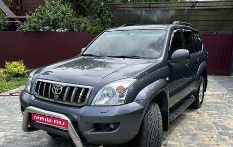 Toyota Land Cruiser Prado 120 рестайлинг, 2007 год, 2 650 000 рублей, 3 фотография