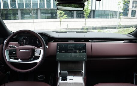 Land Rover Range Rover IV рестайлинг, 2023 год, 26 700 000 рублей, 11 фотография