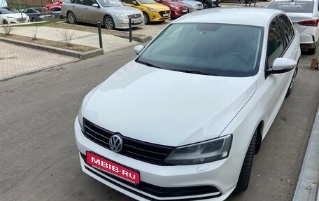 Volkswagen Jetta VI, 2015 год, 879 999 рублей, 3 фотография