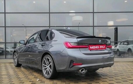 BMW 3 серия, 2019 год, 3 240 000 рублей, 4 фотография