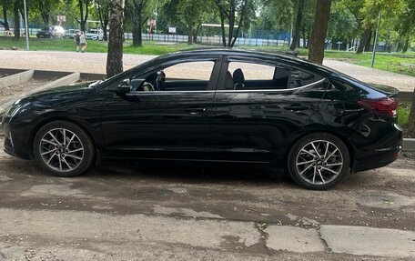 Hyundai Elantra VI рестайлинг, 2020 год, 1 900 000 рублей, 12 фотография