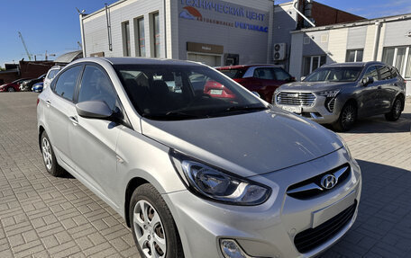 Hyundai Solaris II рестайлинг, 2011 год, 919 000 рублей, 1 фотография