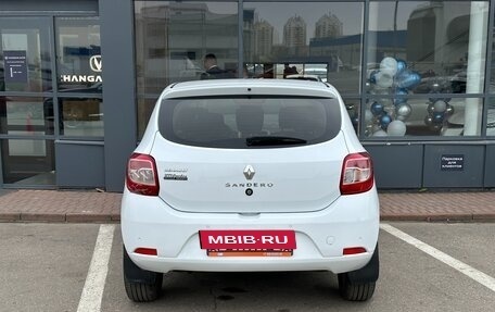 Renault Sandero II рестайлинг, 2015 год, 598 000 рублей, 5 фотография