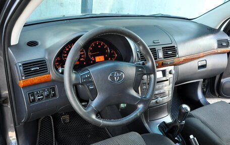 Toyota Avensis III рестайлинг, 2007 год, 920 000 рублей, 12 фотография