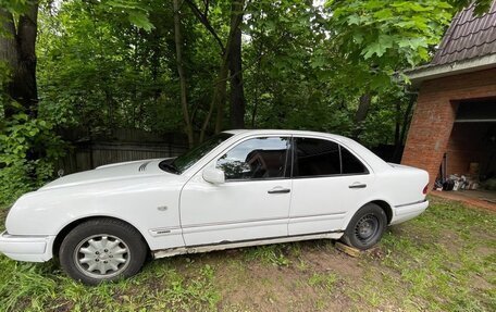 Mercedes-Benz E-Класс, 1997 год, 250 000 рублей, 5 фотография