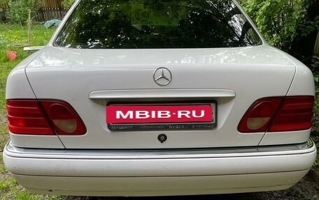 Mercedes-Benz E-Класс, 1997 год, 250 000 рублей, 4 фотография