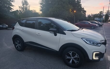 Renault Kaptur I рестайлинг, 2017 год, 1 900 000 рублей, 3 фотография