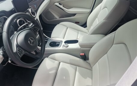 Mercedes-Benz CLA, 2018 год, 2 350 000 рублей, 17 фотография