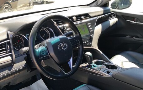 Toyota Camry, 2018 год, 3 600 000 рублей, 21 фотография