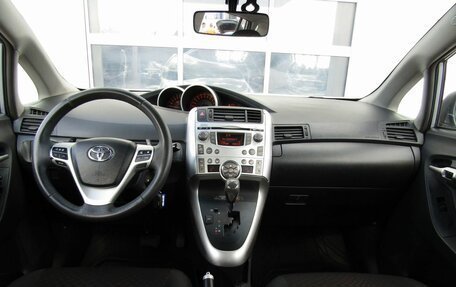 Toyota Verso I, 2010 год, 1 300 000 рублей, 7 фотография