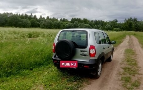 Chevrolet Niva I рестайлинг, 2017 год, 750 000 рублей, 6 фотография