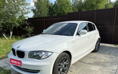 BMW 1 серия, 2011 год, 1 050 000 рублей, 2 фотография