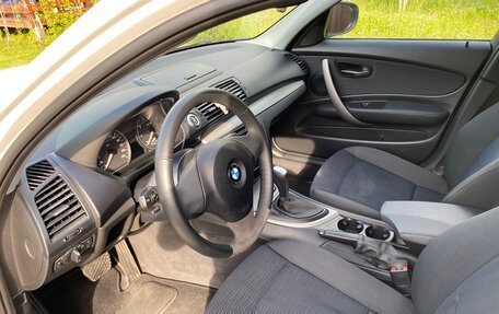 BMW 1 серия, 2011 год, 1 050 000 рублей, 10 фотография
