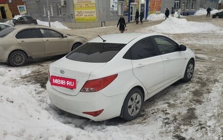 Hyundai Solaris II рестайлинг, 2016 год, 1 000 000 рублей, 2 фотография