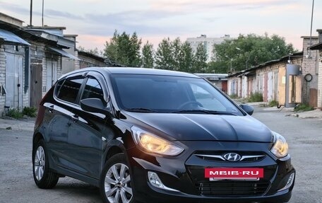 Hyundai Solaris II рестайлинг, 2013 год, 880 000 рублей, 2 фотография