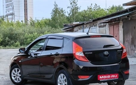 Hyundai Solaris II рестайлинг, 2013 год, 880 000 рублей, 3 фотография