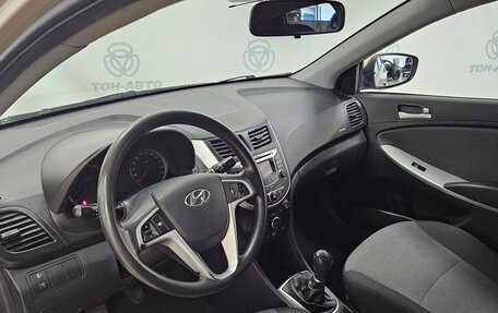 Hyundai Solaris II рестайлинг, 2013 год, 720 000 рублей, 13 фотография