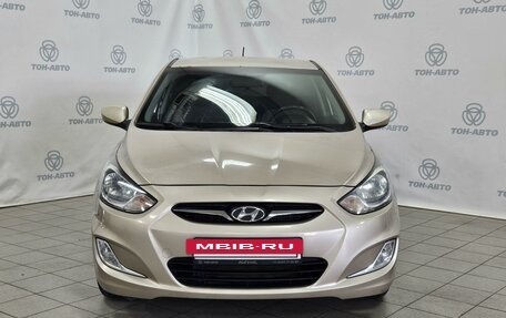 Hyundai Solaris II рестайлинг, 2013 год, 720 000 рублей, 2 фотография